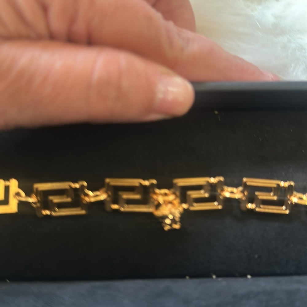 Versace bracelet - Picture 5 of 7
